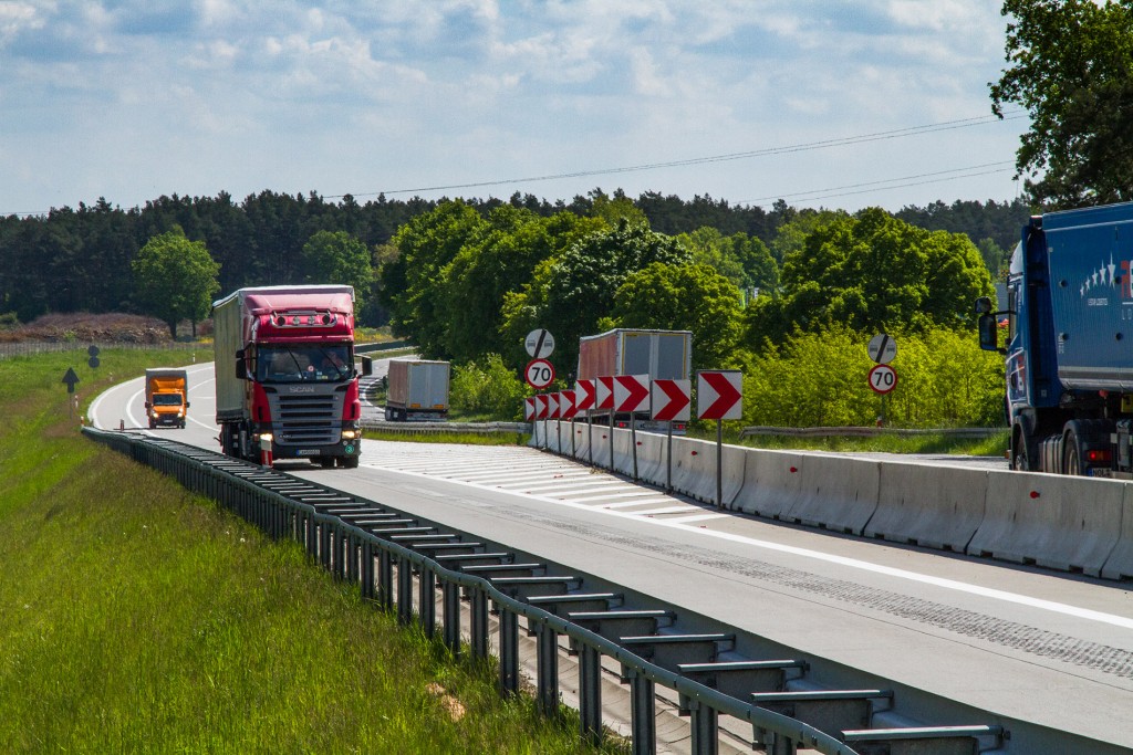 Invest: road network in poland